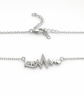 Latido de Amor – Collar de Plata con Diseño Heartbeat