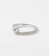 Abrazo de Brillo – Anillo de Plata con Curva y Circonias