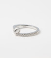Abrazo de Brillo – Anillo de Plata con Curva y Circonias