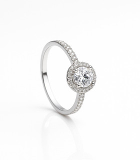Halo Celeste – Anillo de Plata con Circonia Central y Microengaste