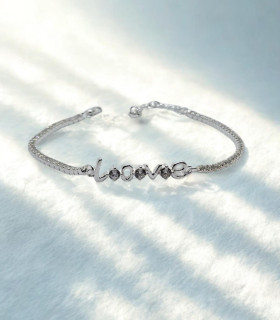 Brillo de Amor – Pulsera de Plata con Texto y Circonias