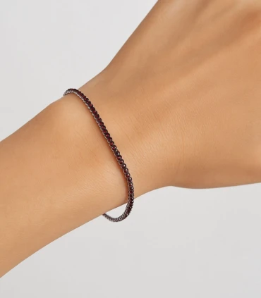 Fuerza Carmesí – Pulsera de Plata con Piedras Rojas